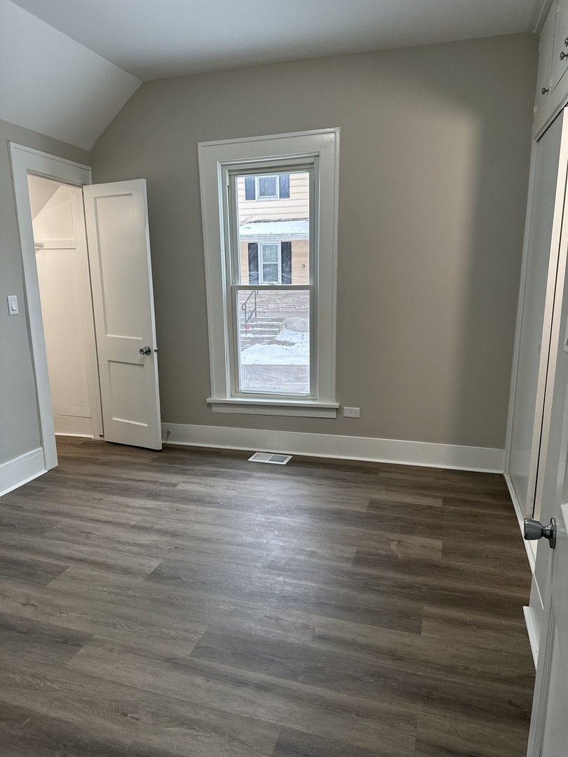 231-233 Williams Street Aurora IL 60506