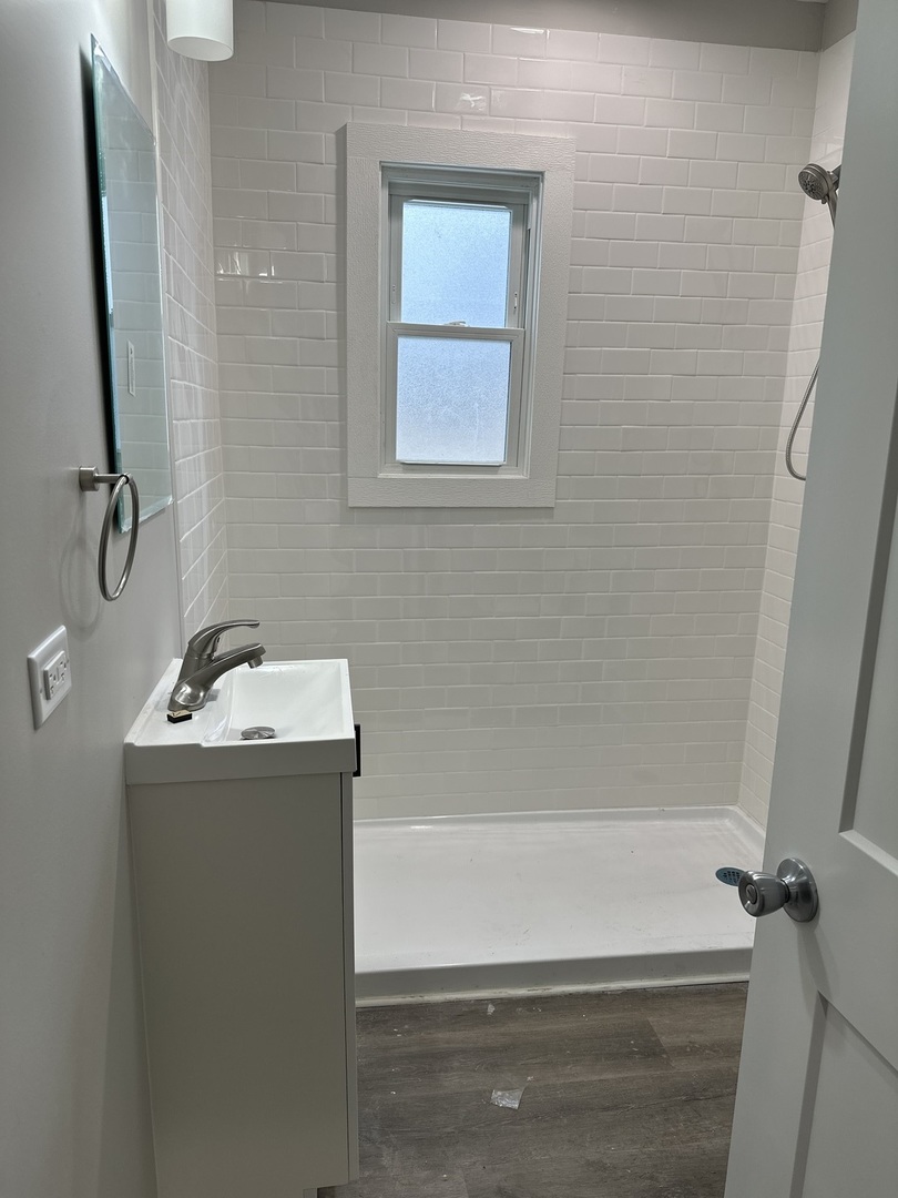 231-233 Williams Street Aurora IL 60506