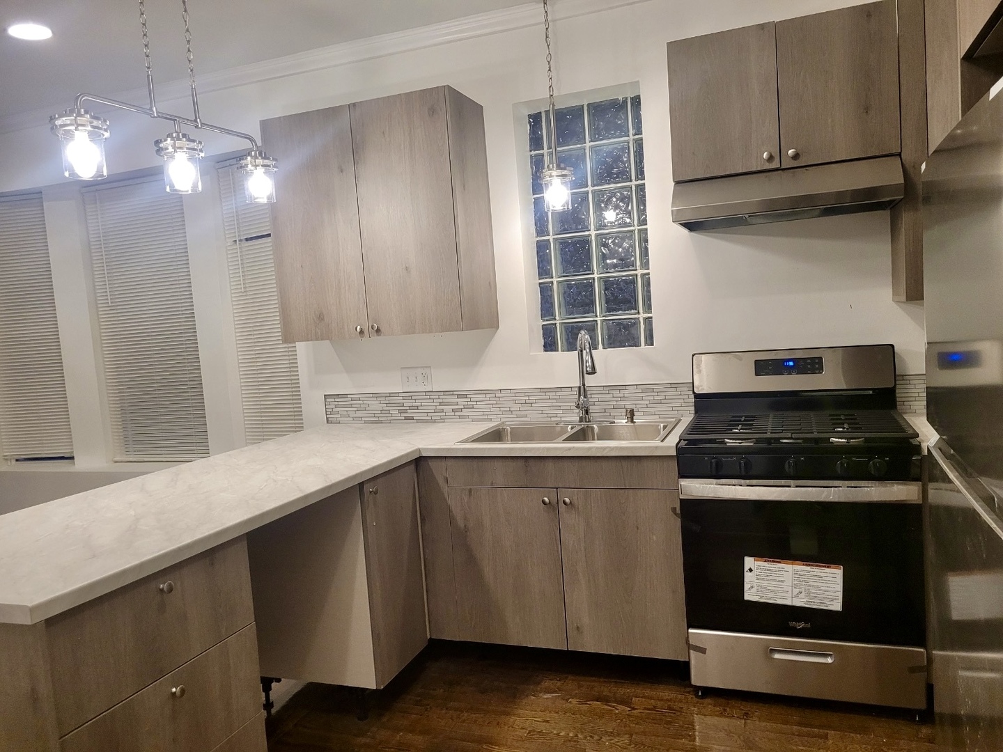 7254 South Lafayette Avenue Chicago IL 60621