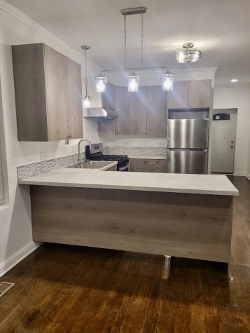 7254 South Lafayette Avenue Chicago IL 60621