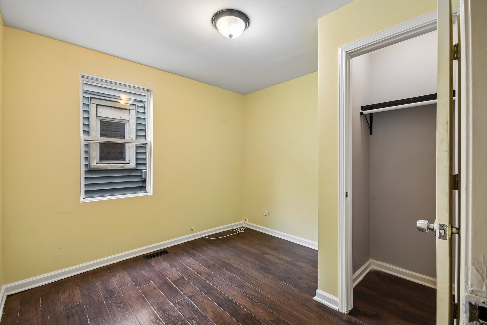 8756 South Exchange Avenue Chicago IL 60617