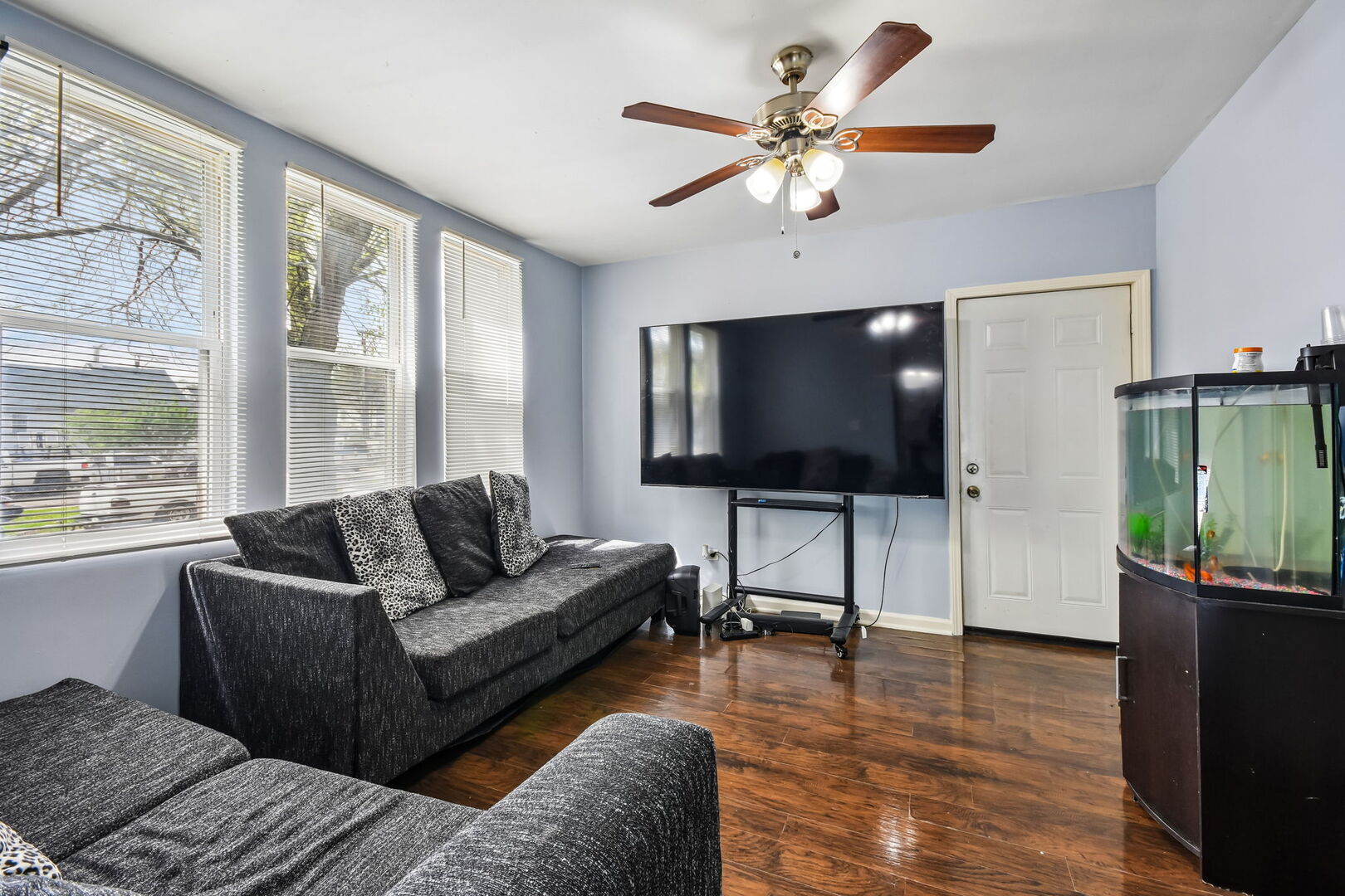 8756 South Exchange Avenue Chicago IL 60617