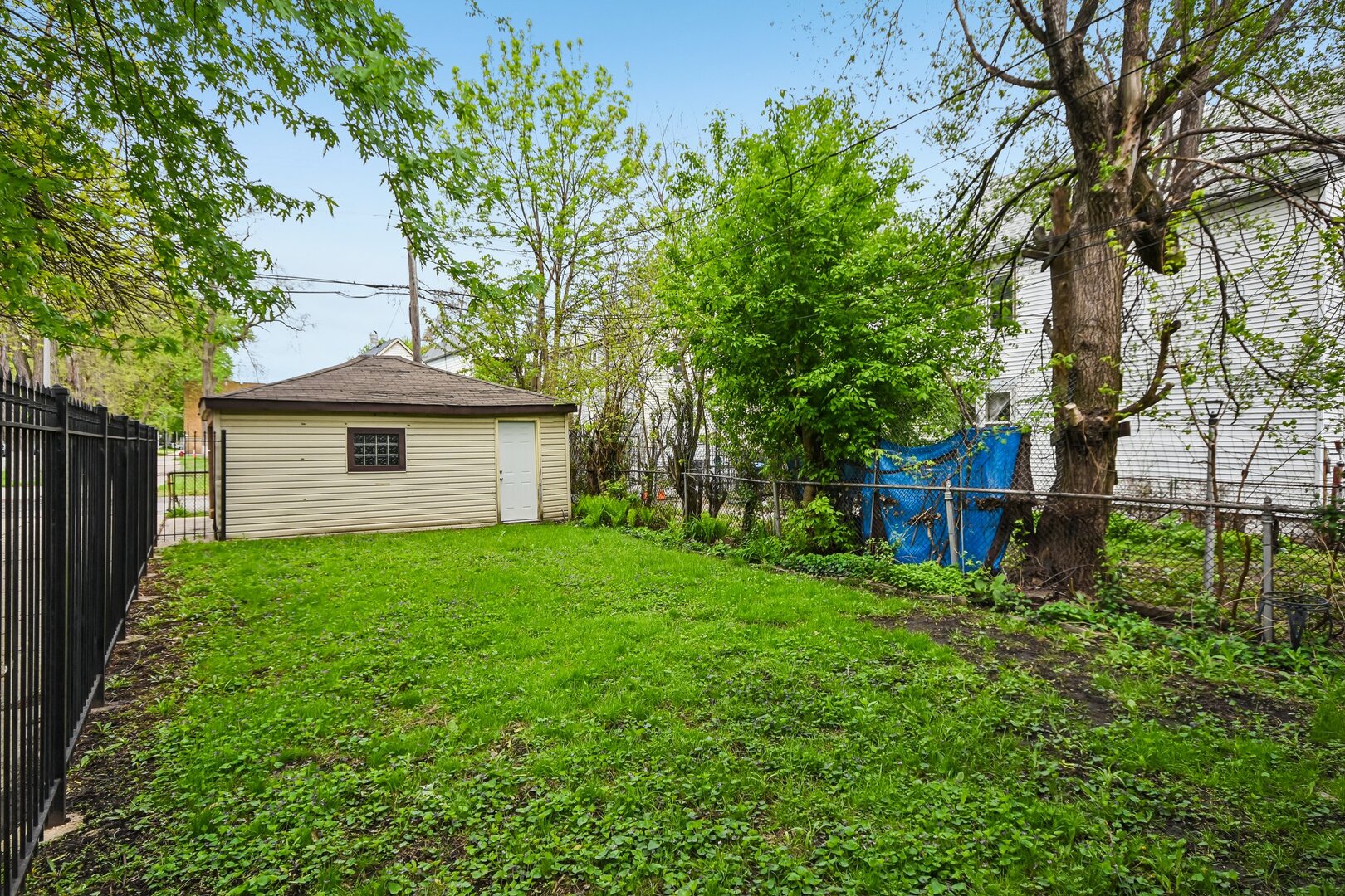 8756 South Exchange Avenue Chicago IL 60617