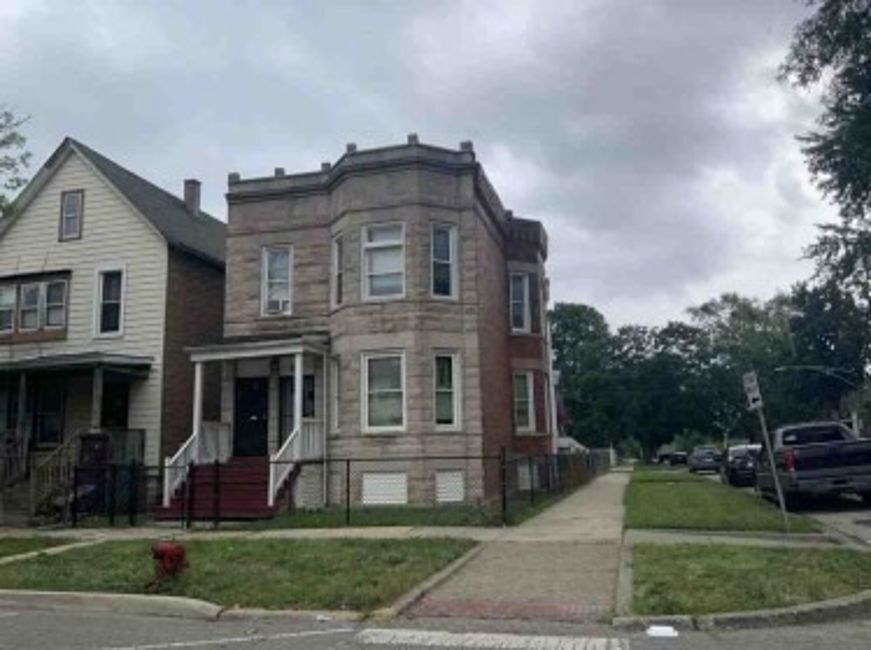 11825 South State Street Chicago IL 60628