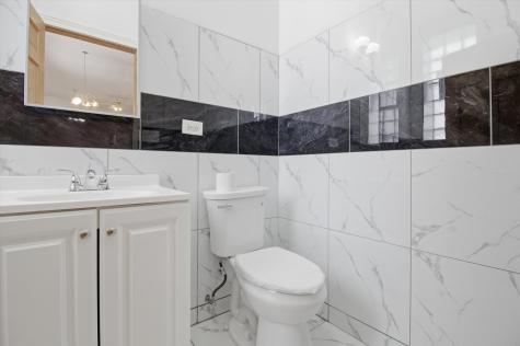3858 West Ohio Street Chicago IL 60624