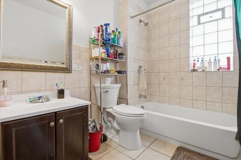 3858 West Ohio Street Chicago IL 60624