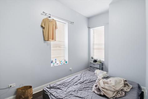 3858 West Ohio Street Chicago IL 60624
