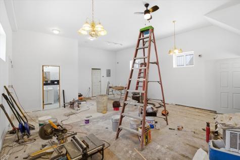 3858 West Ohio Street Chicago IL 60624