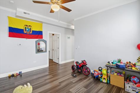 3858 West Ohio Street Chicago IL 60624