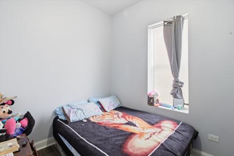 3858 West Ohio Street Chicago IL 60624