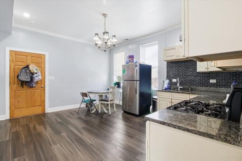 3858 West Ohio Street Chicago IL 60624