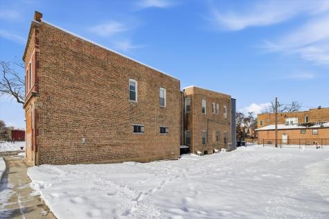 3858 West Ohio Street Chicago IL 60624