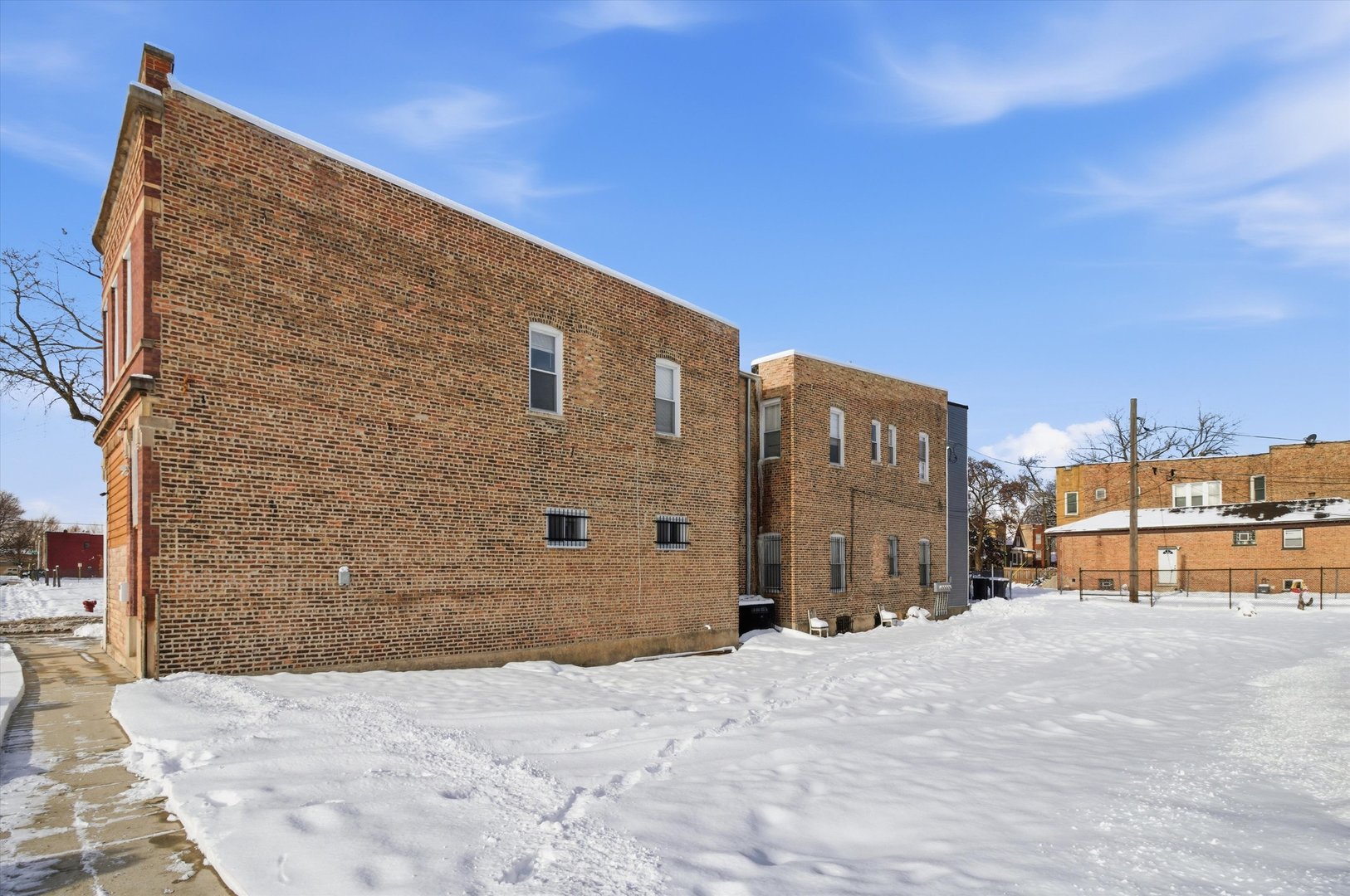 3858 West Ohio Street Chicago IL 60624