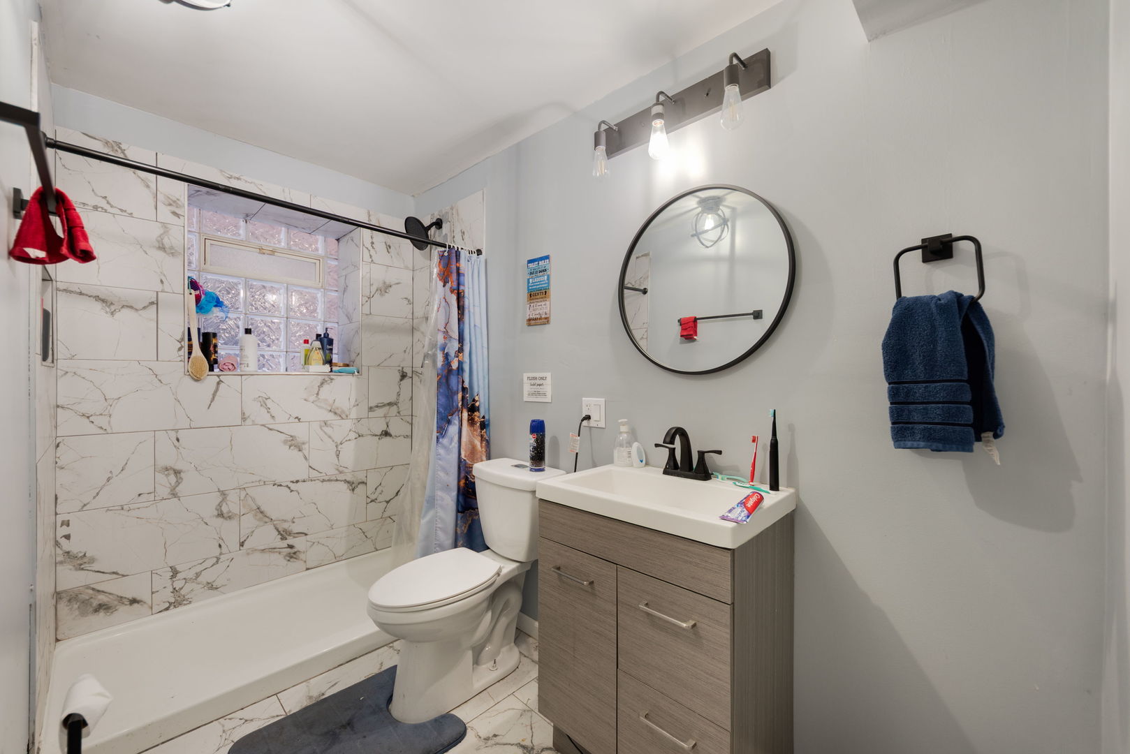 6718 South Saint Lawrence Avenue Chicago IL 60637