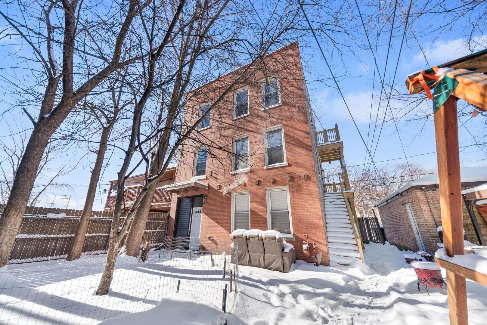6718 South Saint Lawrence Avenue Chicago IL 60637