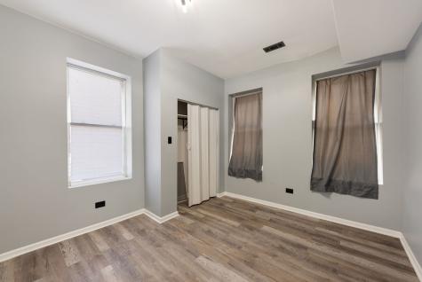 6718 South Saint Lawrence Avenue Chicago IL 60637