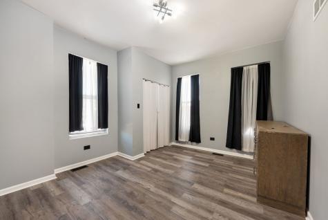 6718 South Saint Lawrence Avenue Chicago IL 60637