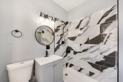 6718 South Saint Lawrence Avenue Chicago IL 60637