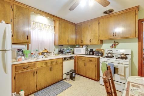 7523 West Cleveland Street Niles IL 60714