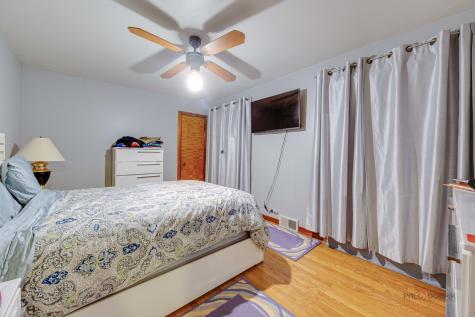 7523 West Cleveland Street Niles IL 60714