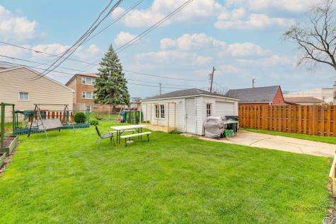 7523 West Cleveland Street Niles IL 60714
