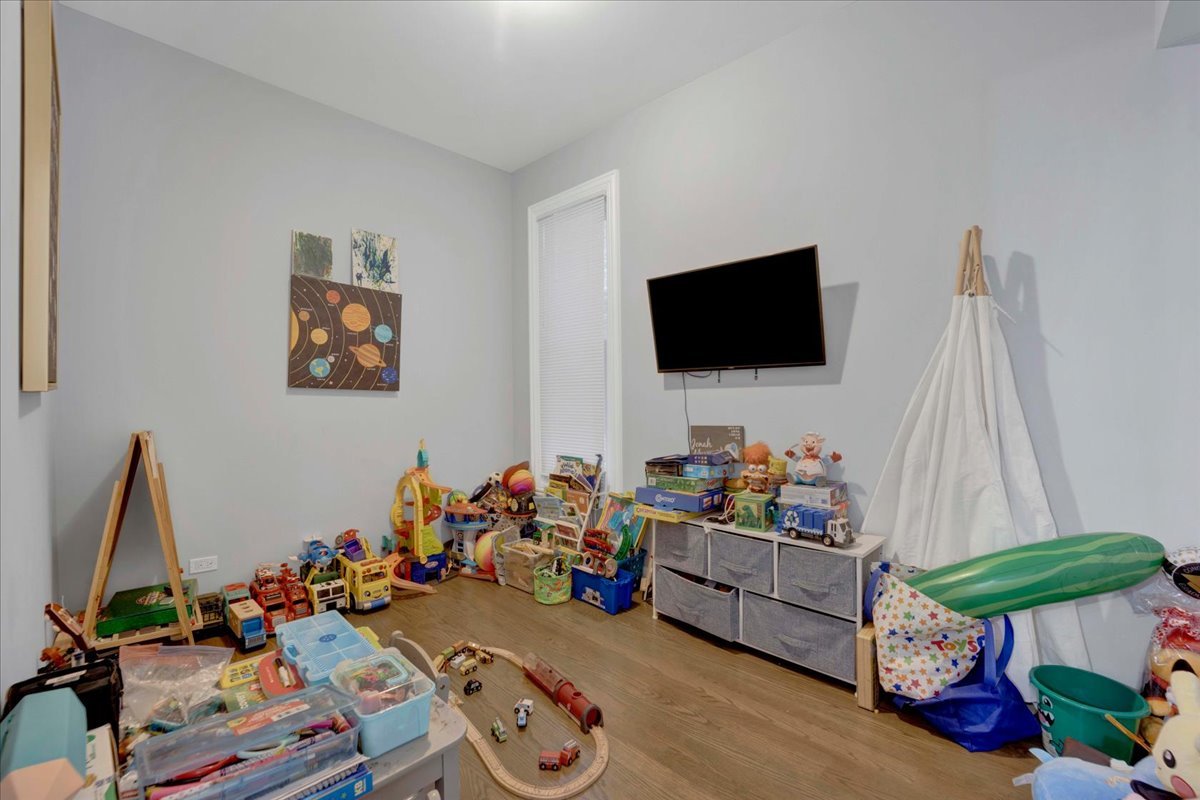 1821 North Tripp Avenue Chicago IL 60639