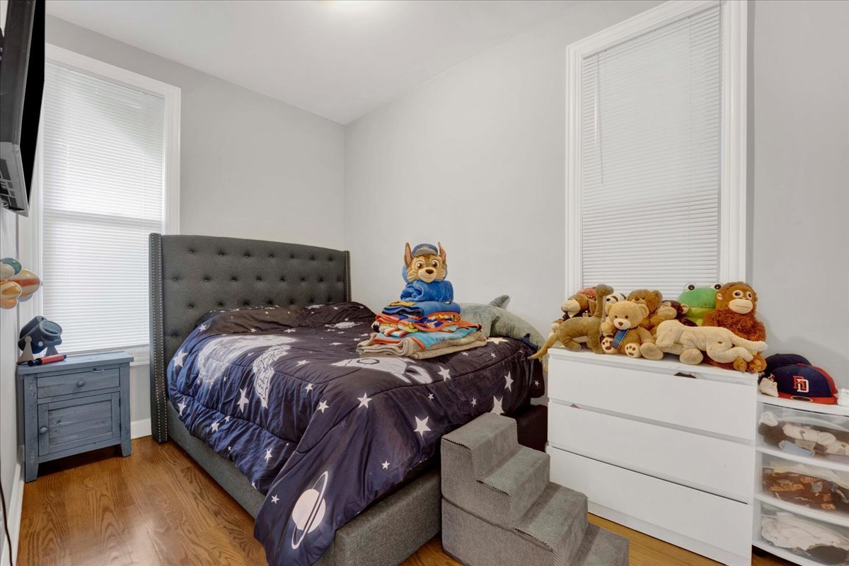 1821 North Tripp Avenue Chicago IL 60639