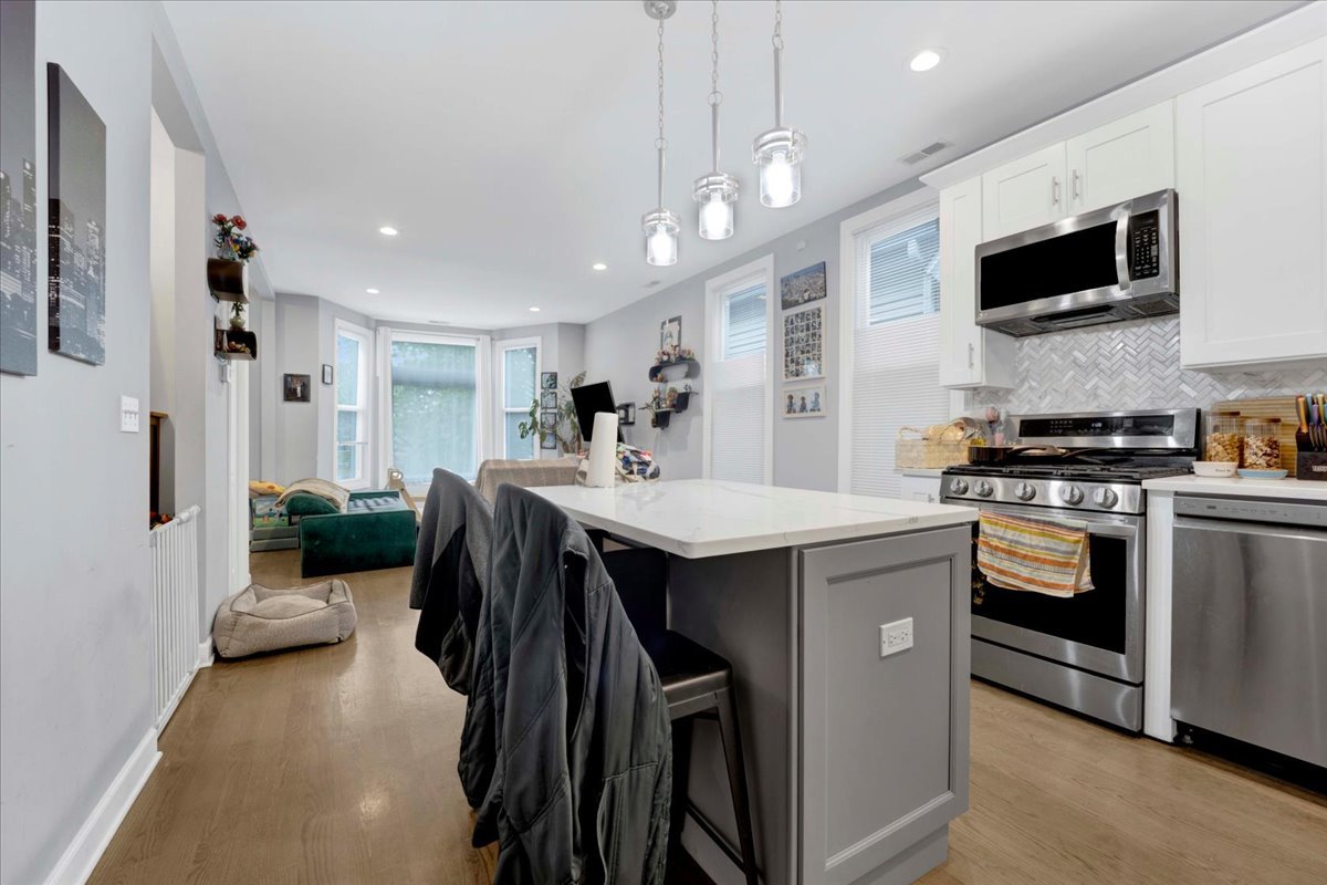 1821 North Tripp Avenue Chicago IL 60639