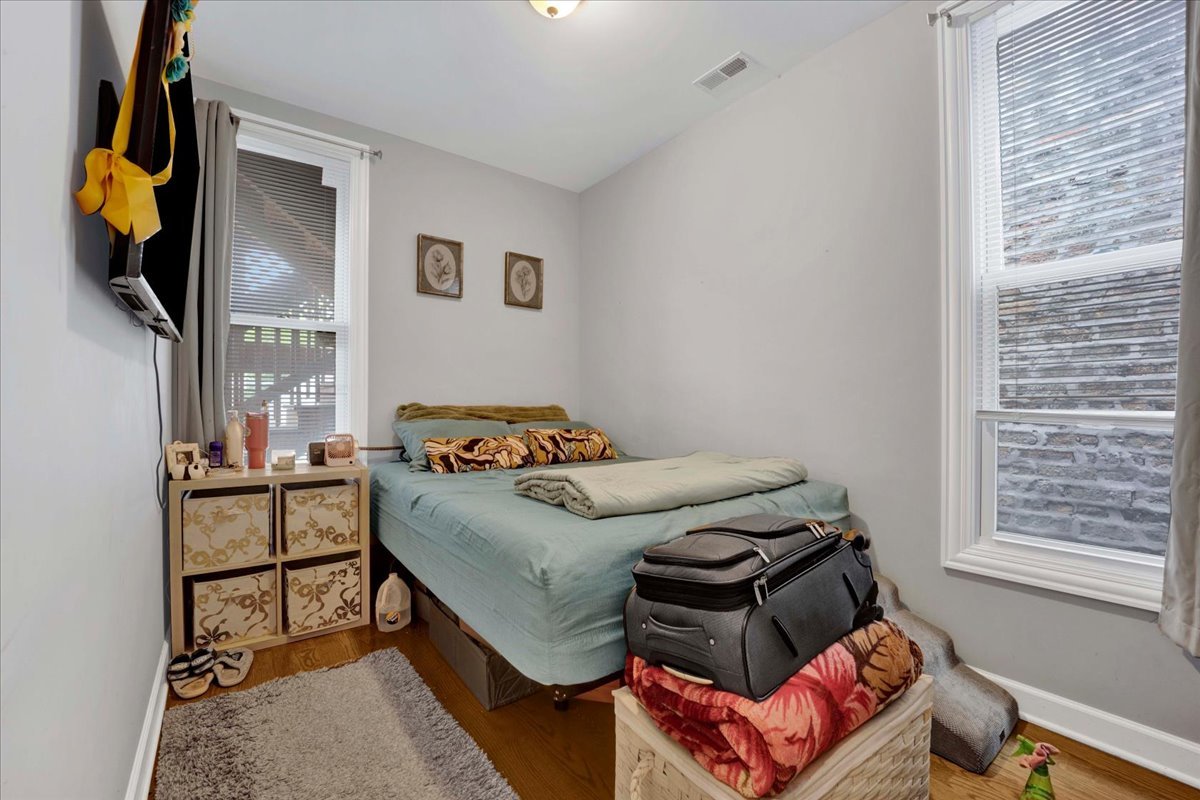 1821 North Tripp Avenue Chicago IL 60639