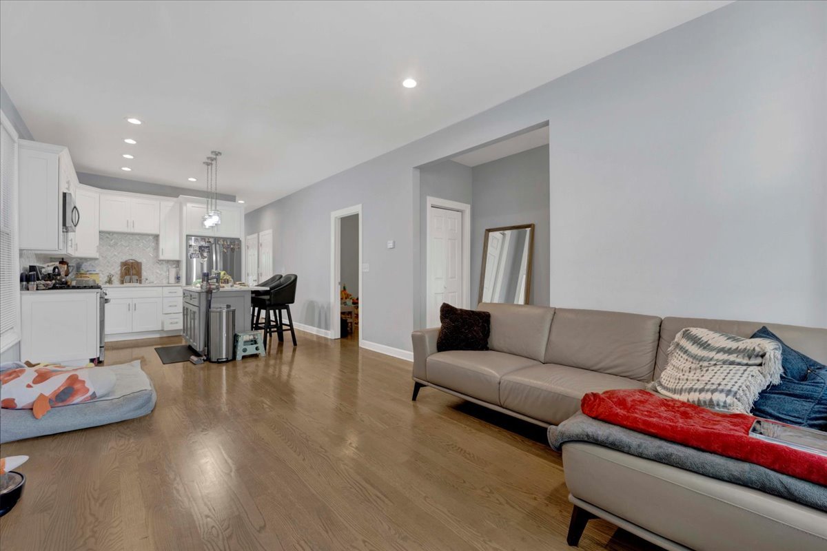 1821 North Tripp Avenue Chicago IL 60639