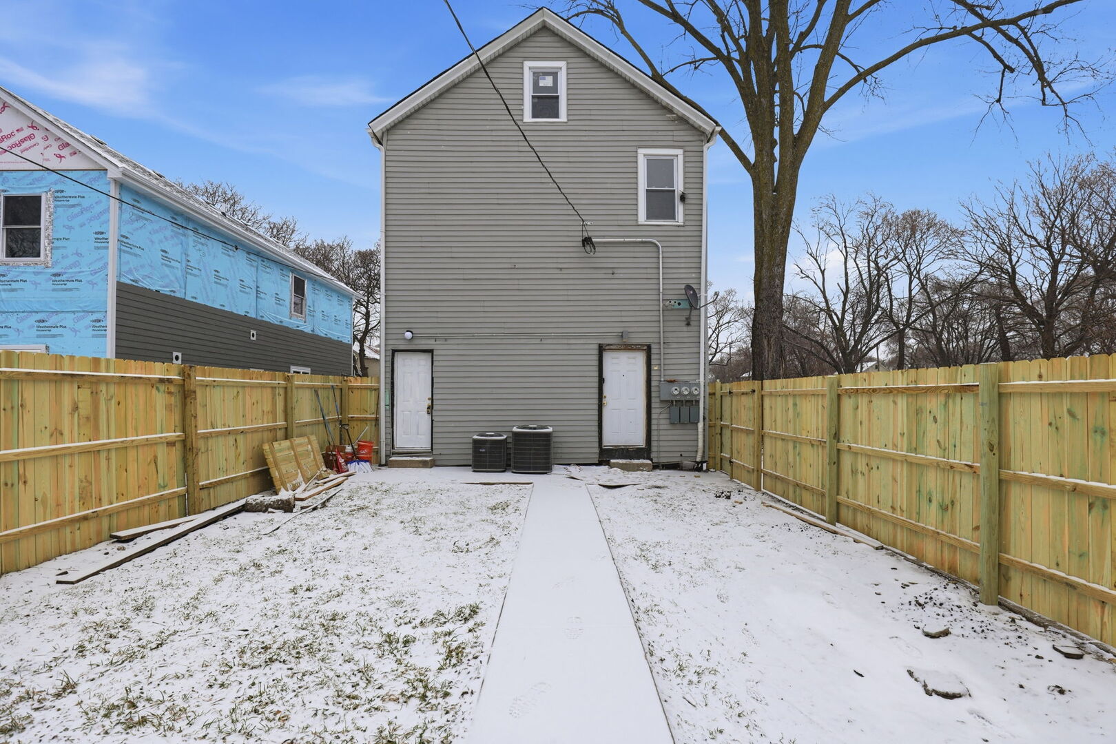 5256 South Carpenter Street Chicago IL 60609
