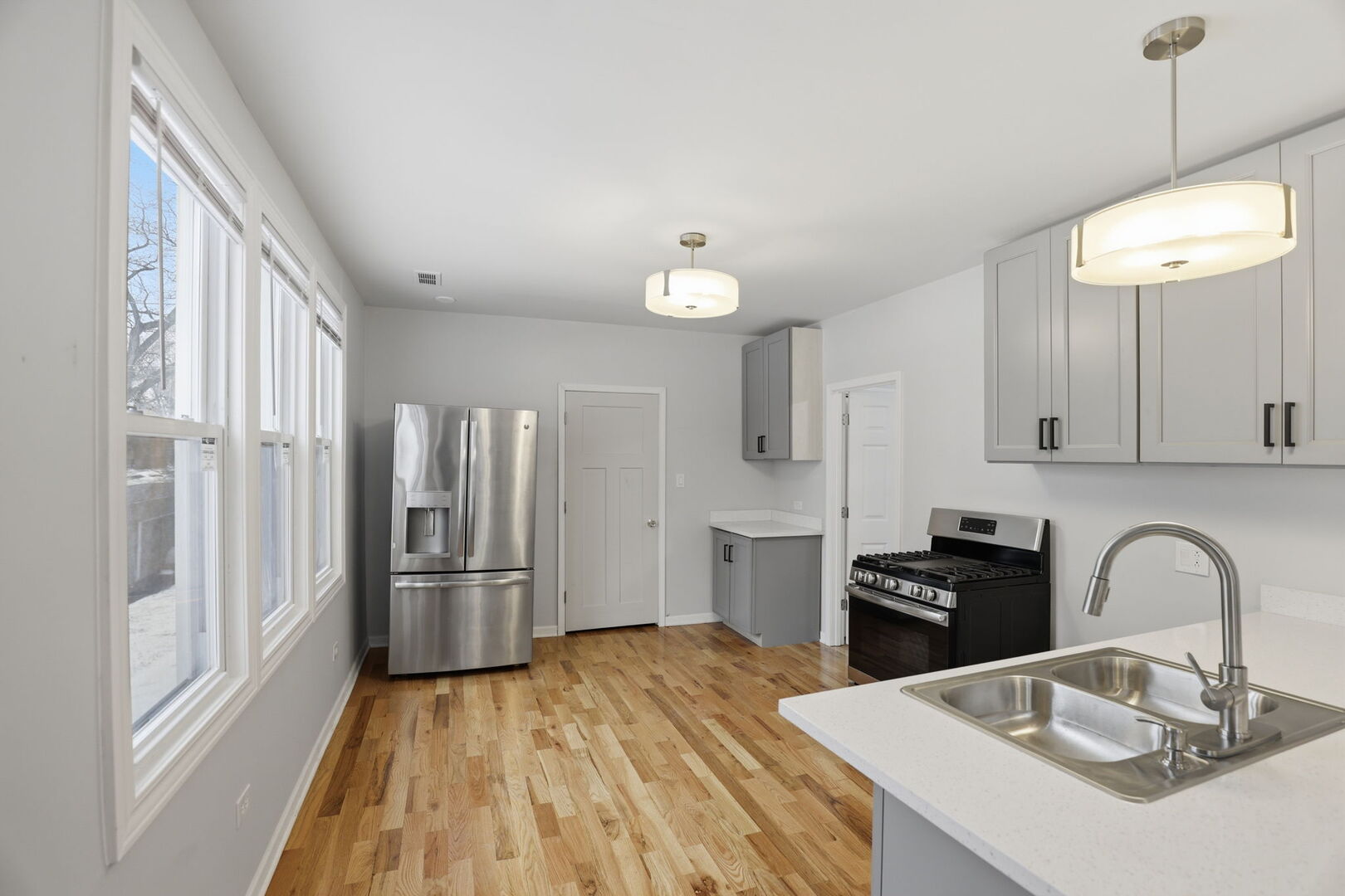 5256 South Carpenter Street Chicago IL 60609