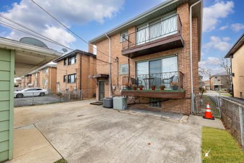 341 Crandon Avenue Calumet City IL 60409