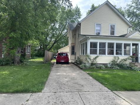 527 Hoyles Avenue Aurora IL 60505