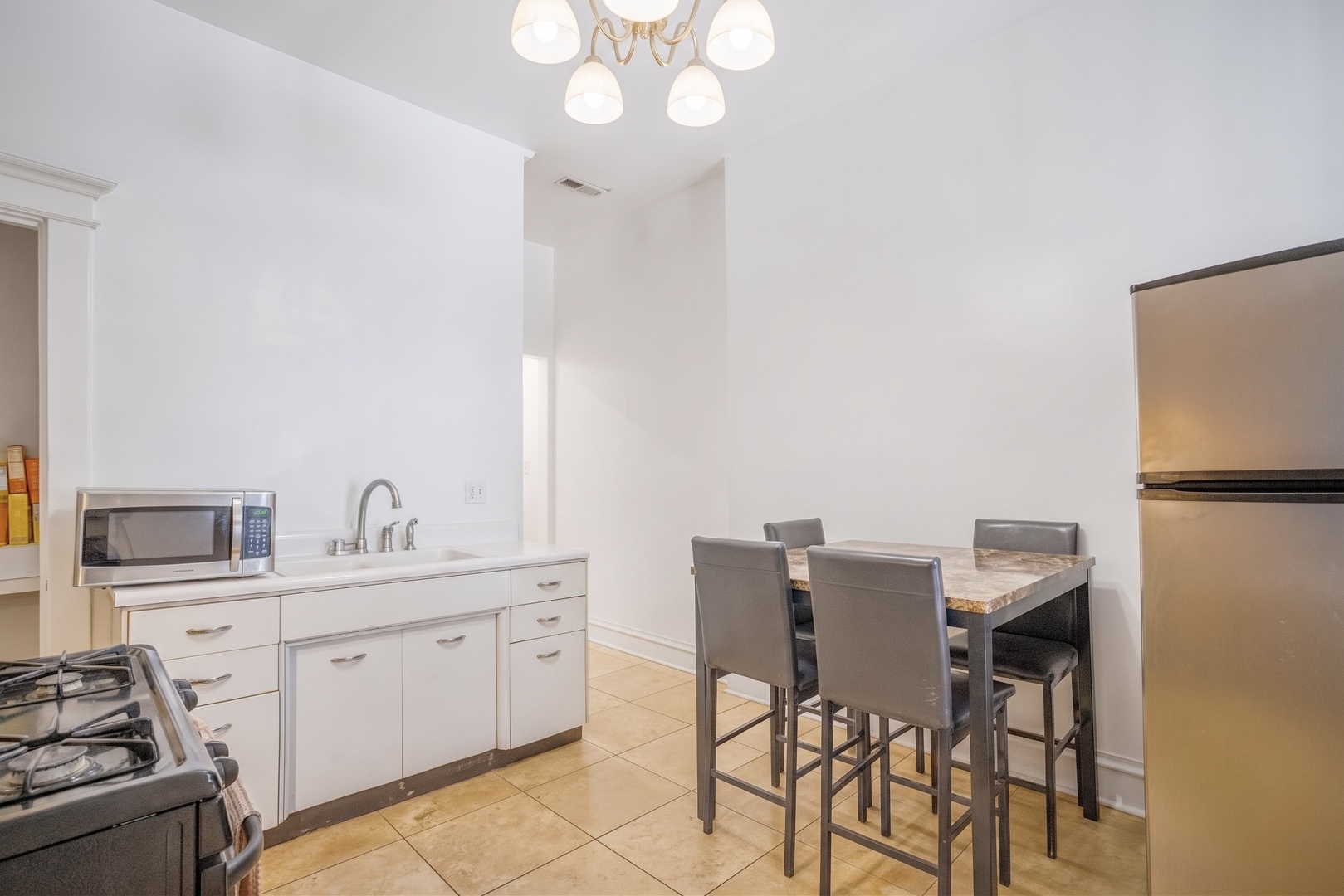 4812 South Langley Avenue Chicago IL 60615