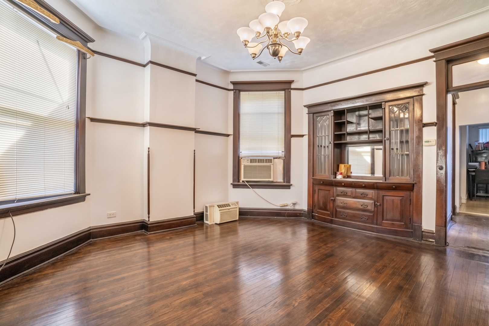 4812 South Langley Avenue Chicago IL 60615