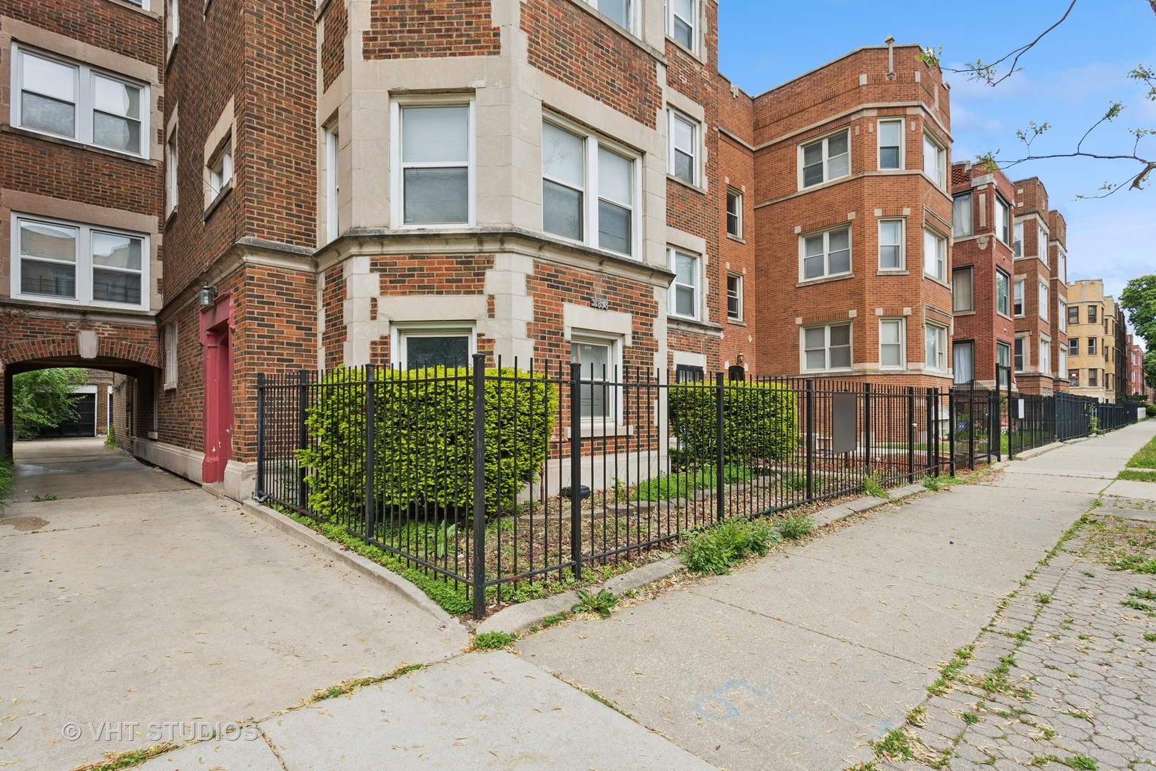 6838 South Clyde Avenue Chicago IL 60649