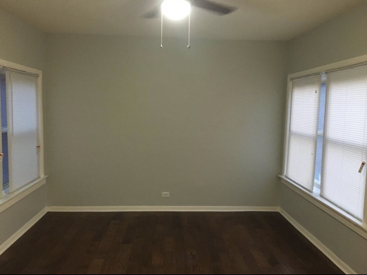 6838 South Clyde Avenue Chicago IL 60649