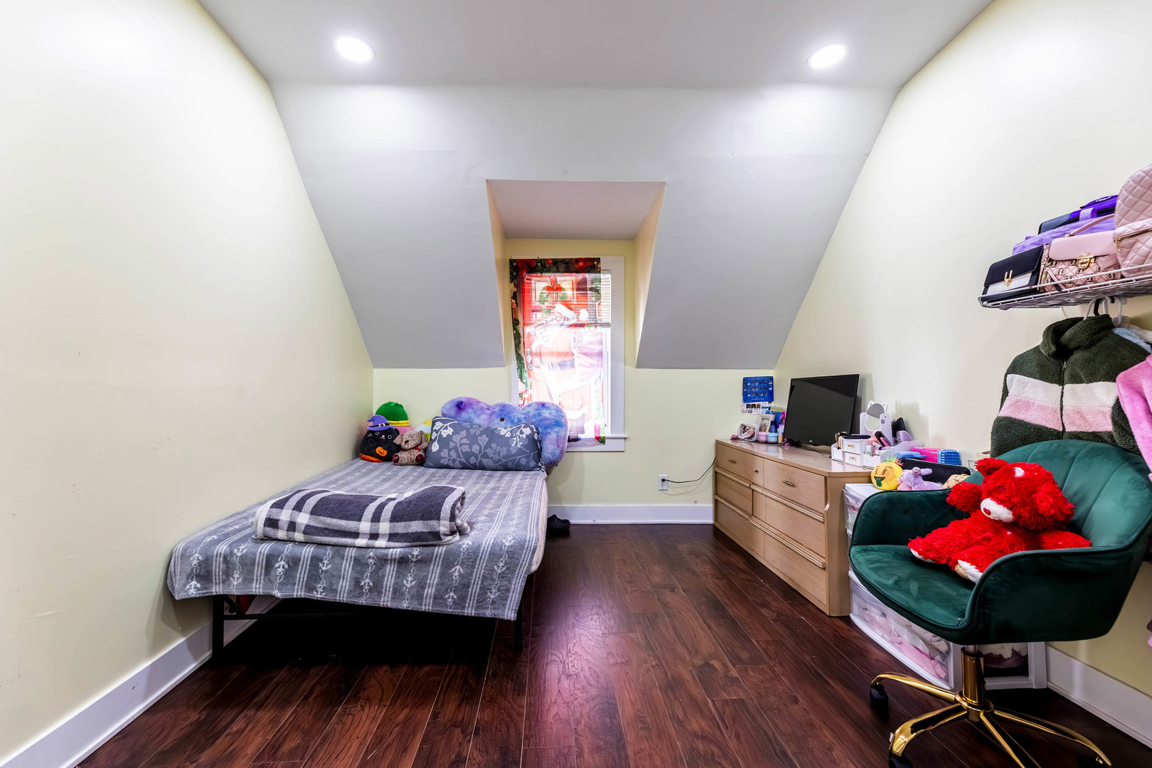 5737 South Laflin Street Chicago IL 60636