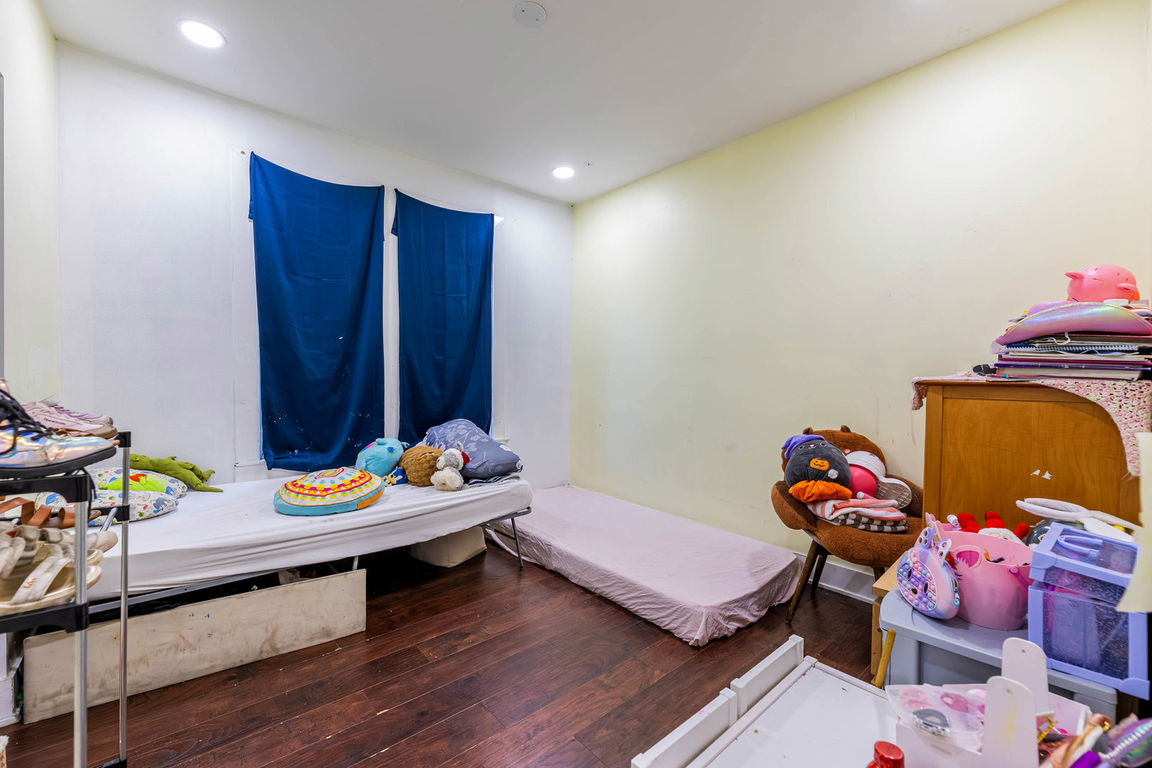 5737 South Laflin Street Chicago IL 60636