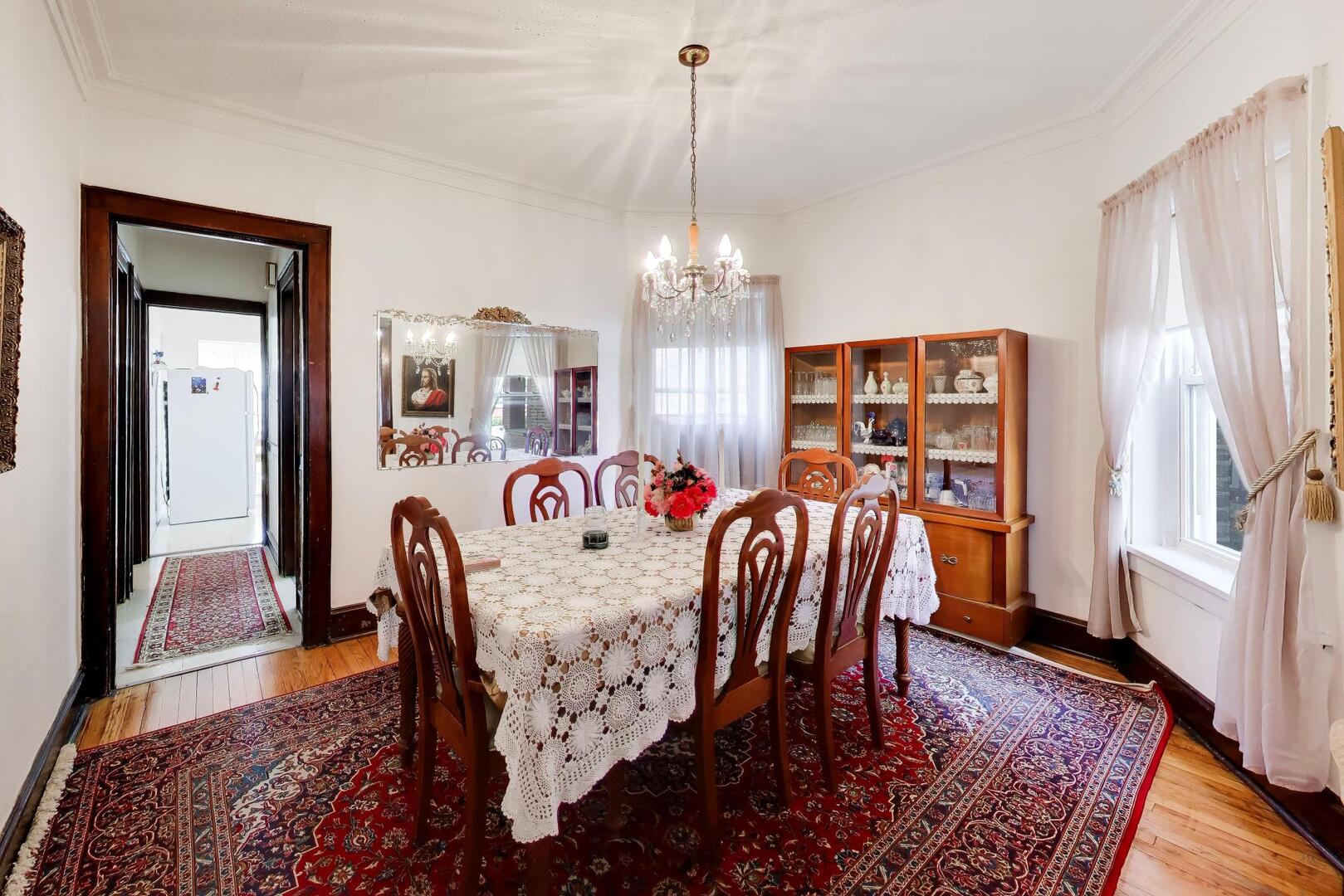 4925 North Troy Street Chicago IL 60625