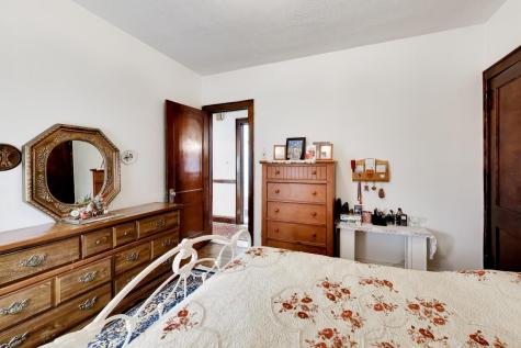 4925 North Troy Street Chicago IL 60625