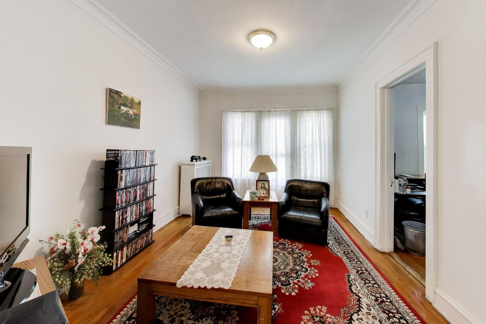 4925 North Troy Street Chicago IL 60625