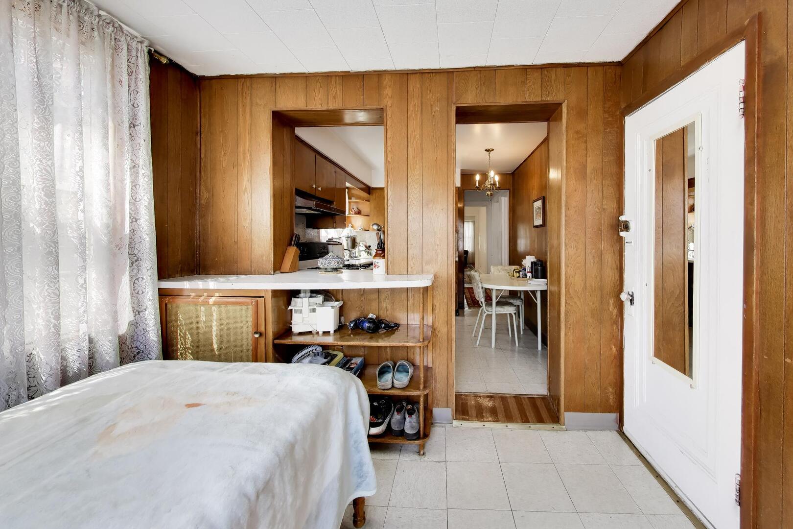 4925 North Troy Street Chicago IL 60625