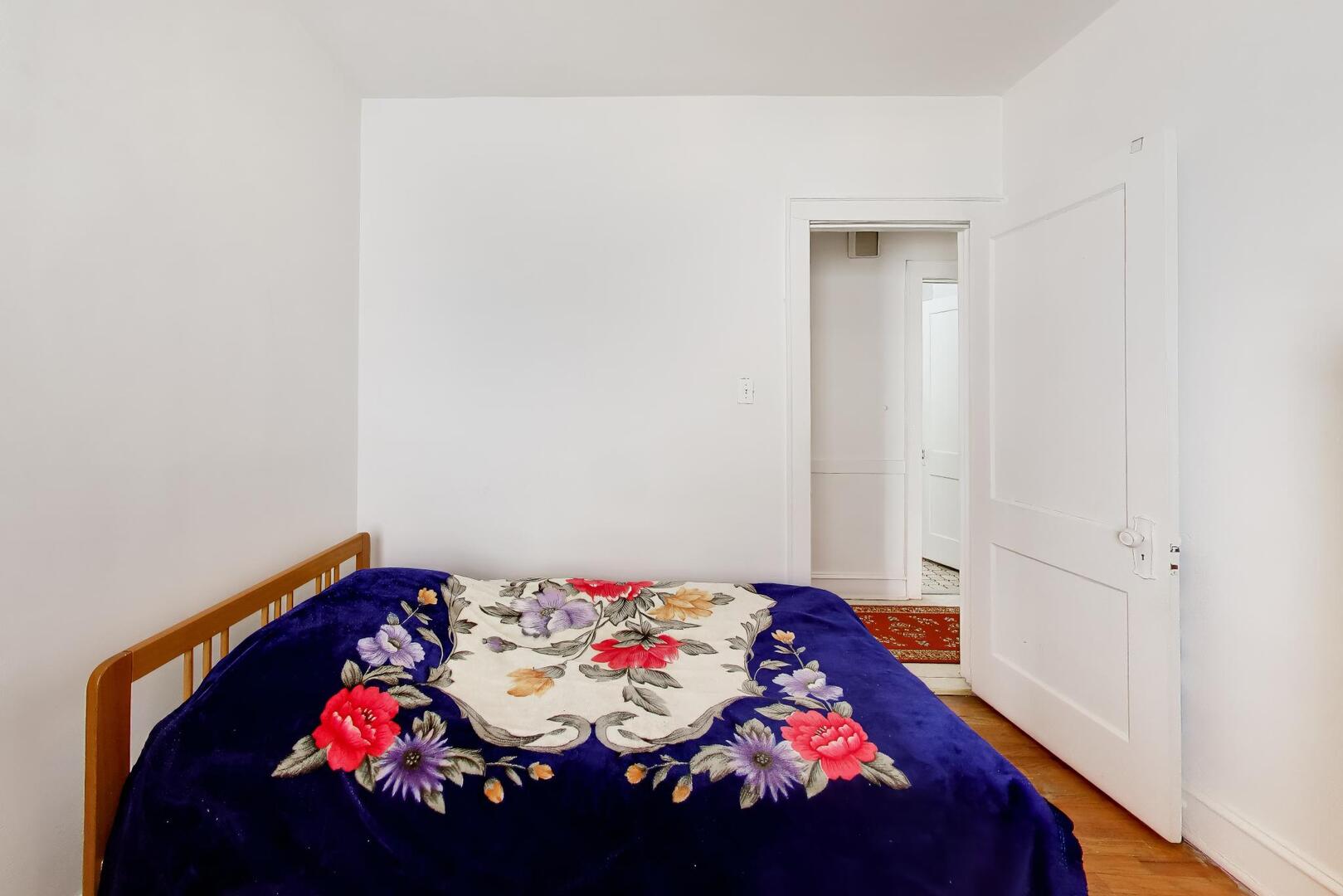 4925 North Troy Street Chicago IL 60625