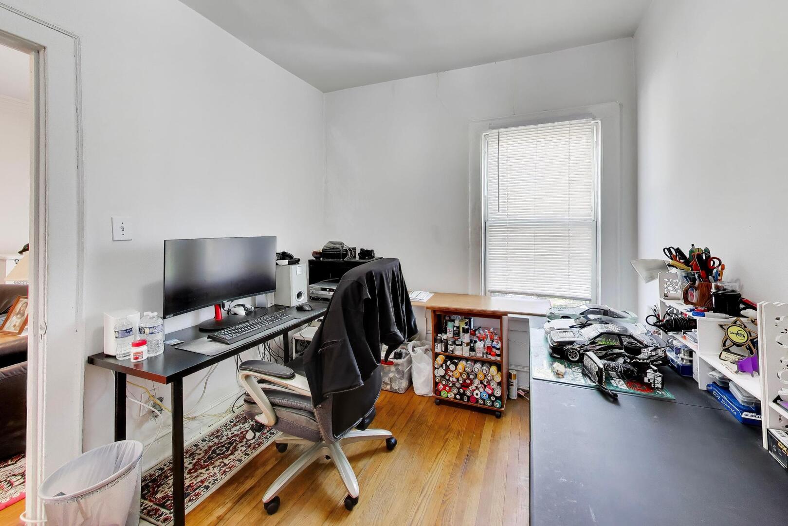 4925 North Troy Street Chicago IL 60625