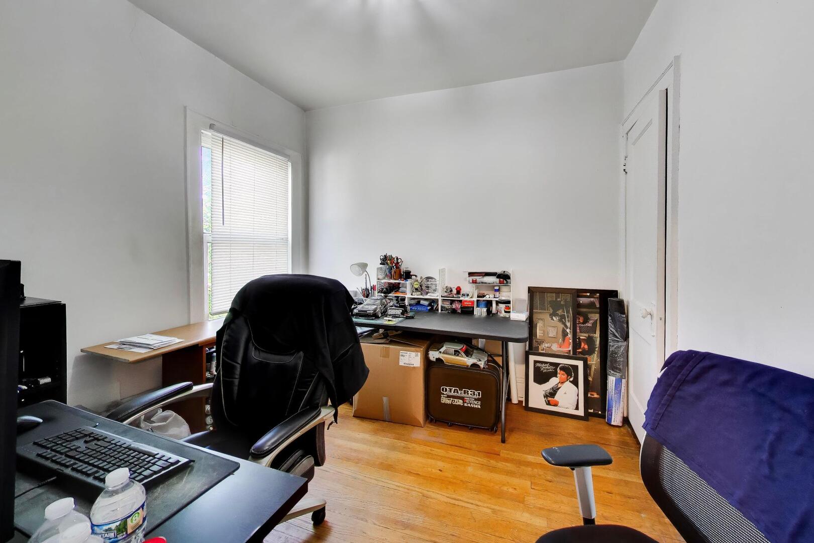 4925 North Troy Street Chicago IL 60625