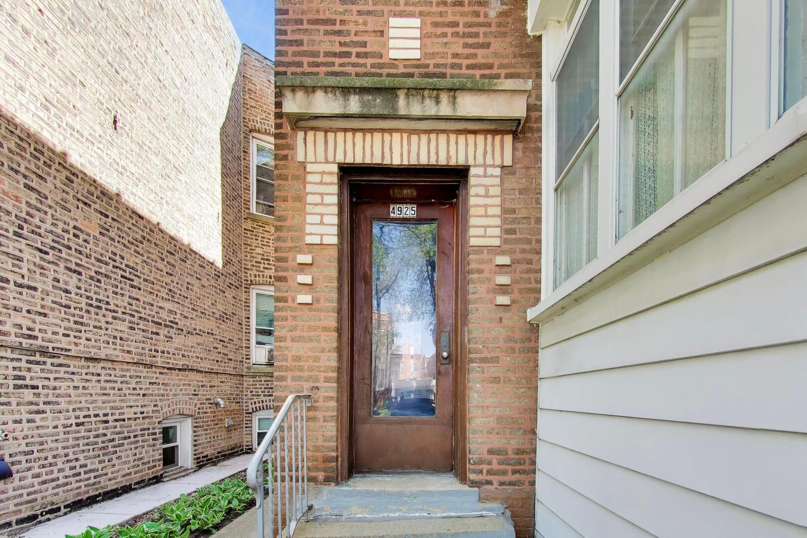 4925 North Troy Street Chicago IL 60625