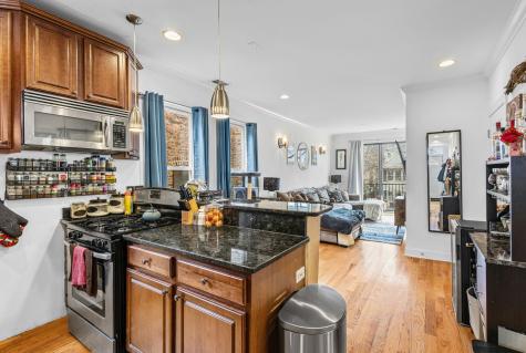 7341 North Honore Street Chicago IL 60626