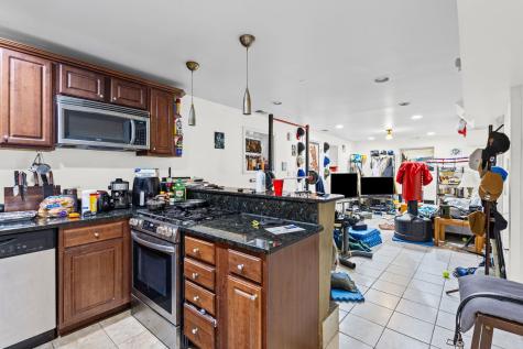7341 North Honore Street Chicago IL 60626